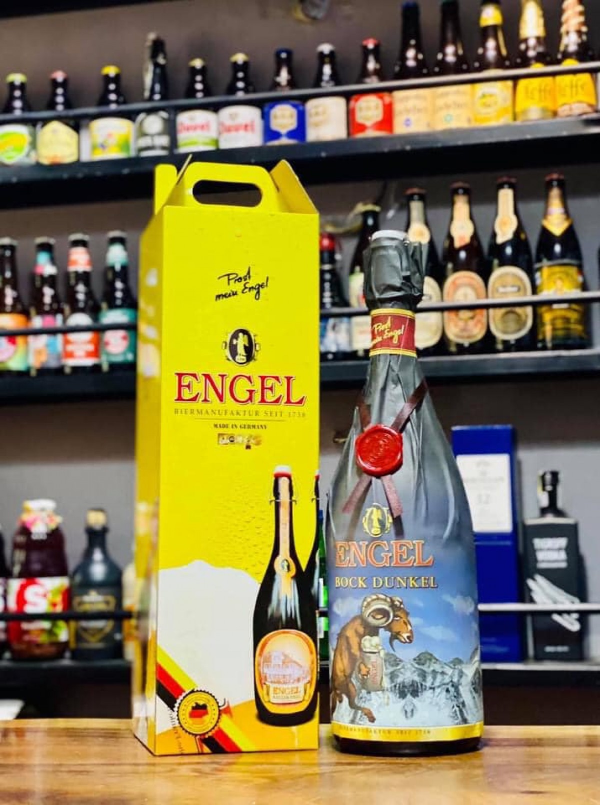 Bia Engel Bock Dunkel 7.2%-Chai 3lít